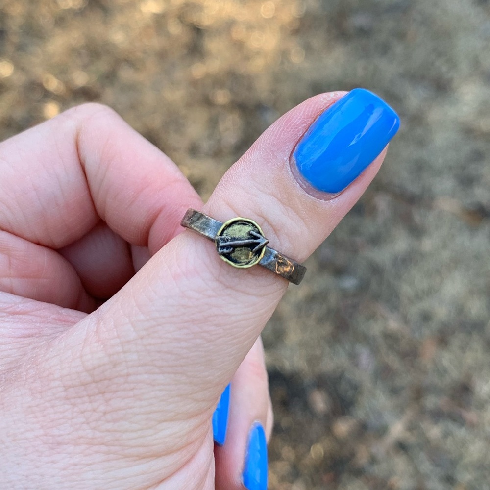 Hammered Band Arrow Compass Ring - image 6